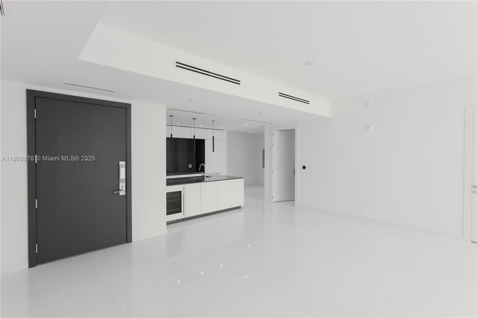 300 Biscayne Blvd Way, Unit 1003 Miami, FL 33131 - Photo 10 of 31