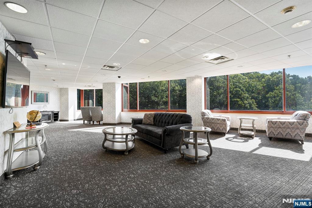 100 Old Palisade Road, Unit 914 Fort Lee, NJ 07024 - Photo 19 of 22