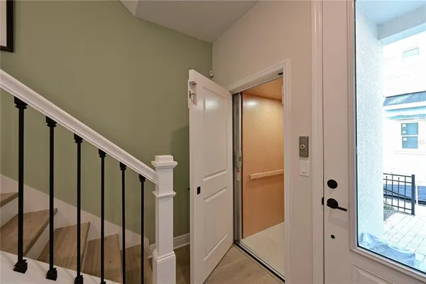 $4,250 | 2451 Mangum Court, Sarasota, FL 34237