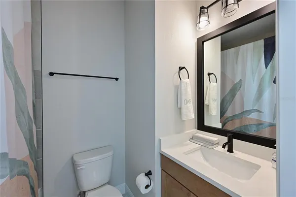 $4,250 | 2451 Mangum Court, Sarasota, FL 34237