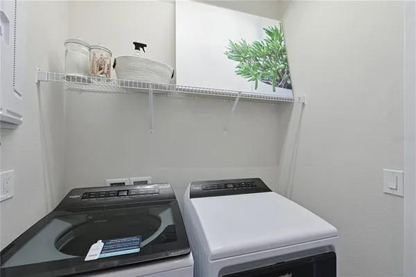 $4,250 | 2451 Mangum Court, Sarasota, FL 34237