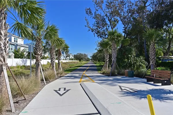 $4,250 | 2451 Mangum Court, Sarasota, FL 34237