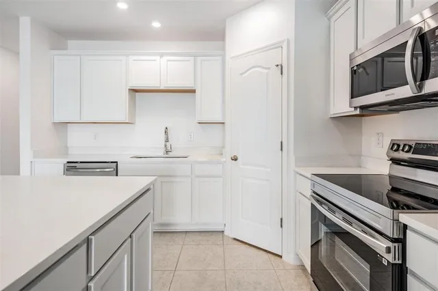 $2,200 | 32096 Pond Apple Bend, San Antonio, FL 33576