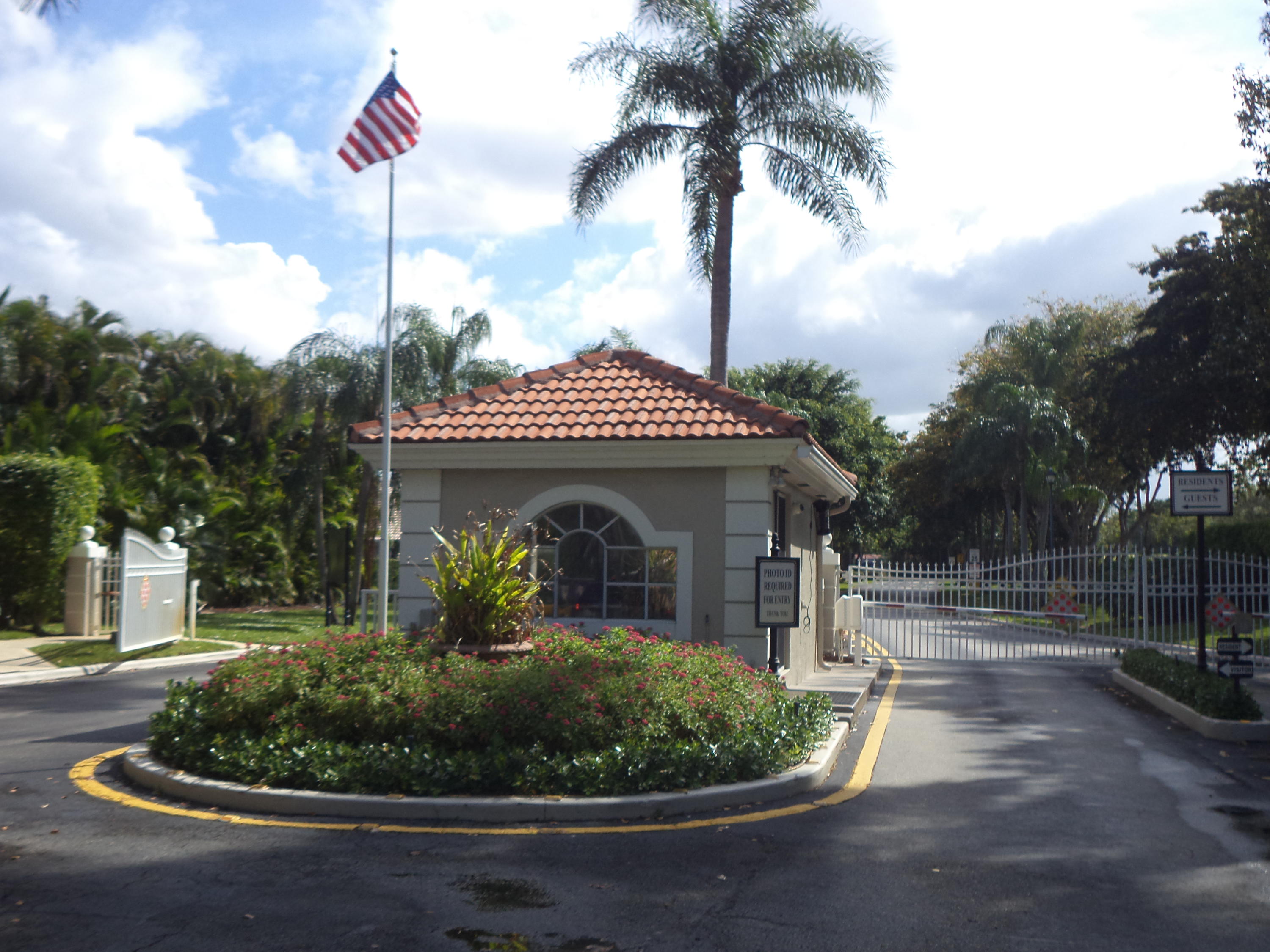 8682 Vía Reale, Unit 4 Boca Raton, FL 33496 - Photo 35 of 51 a front view of a house with garden