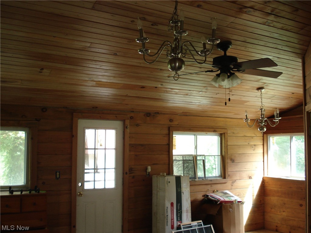 6353 Dewey Road Thompson, OH 44086 - Photo 7 of 33