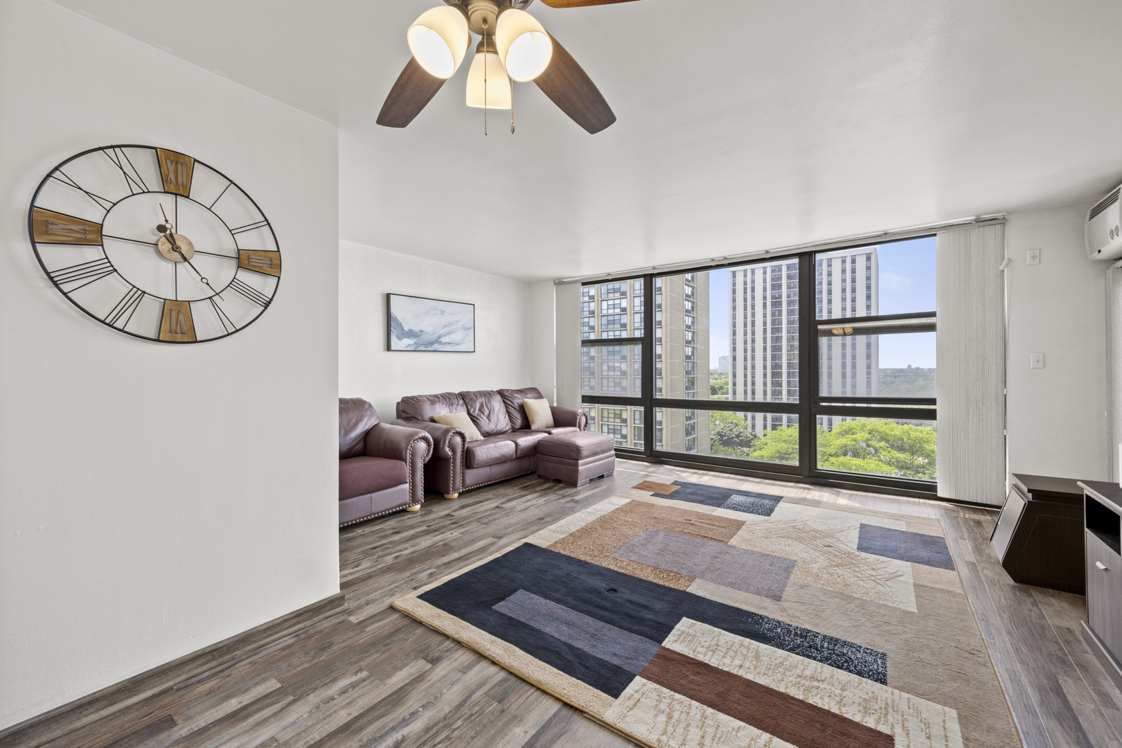 2605 South Indiana Avenue, Unit 1007 Chicago, IL 60616 - Photo 5 of 22