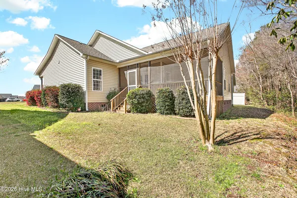 $325,000 | 202 Winterlochen Drive, Jacksonville, NC 28540