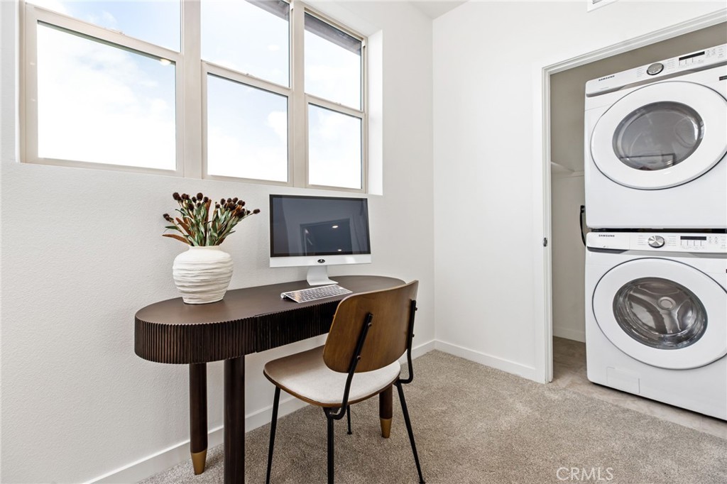 1553 Lima Way, Unit 2 Placentia, CA 92870 - Photo 13 of 48 a living room with furniture and a window