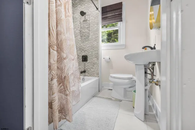 $2,200 | 159 Sheridan Square, Unit D, Brigantine, NJ 08203