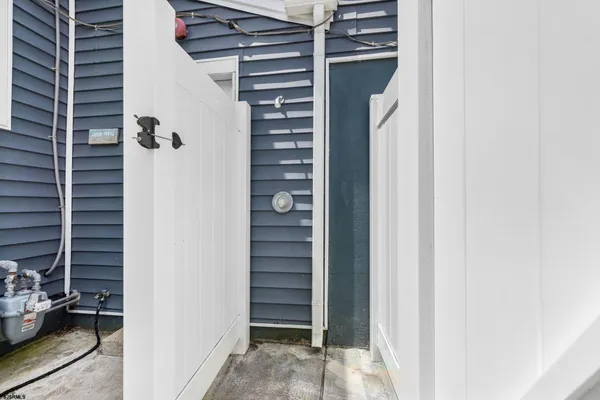 $2,000 | 159 Sheridan Square, Unit D, Brigantine, NJ 08203