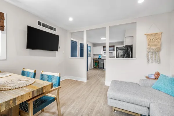 $2,000 | 159 Sheridan Square, Unit D, Brigantine, NJ 08203