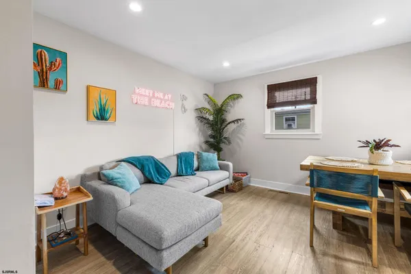 $2,000 | 159 Sheridan Square, Unit D, Brigantine, NJ 08203