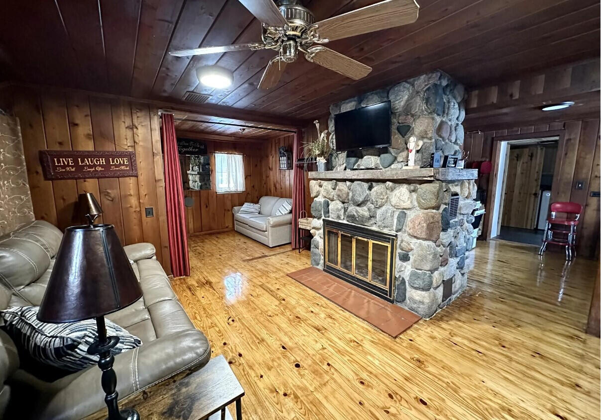 5712 Highway 23 Cheboygan, MI 49721 - Photo 22 of 23 Gallery Image 22