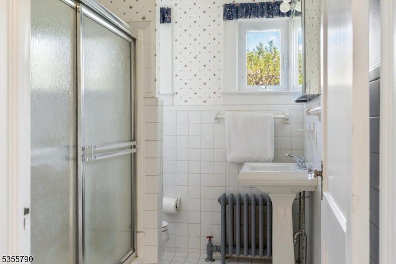 416 Rosemont Ringoes Road Stockton, NJ 08559 - Photo 28 of 39 a bathroom with a shower