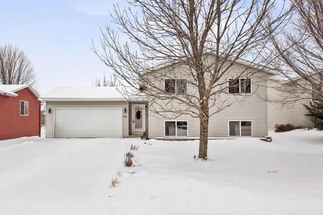 $315,000 | 905 7th Avenue Northwest, Hutchinson, MN 55350
