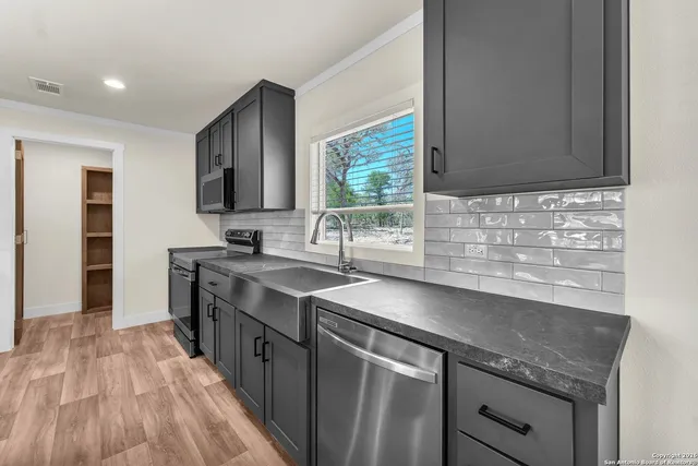 $349,900 | 140 Syrah Street, La Vernia, TX 78121