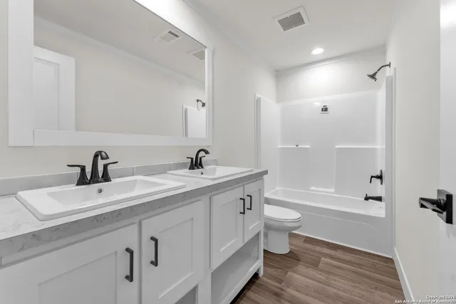 $349,900 | 140 Syrah Street, La Vernia, TX 78121