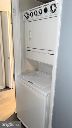 $1,800 | 3331 Huntley Square Drive, Unit C1, Temple Hills, MD 20748
