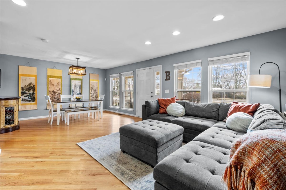 907 Main Street Batavia, IL 60510 - Photo 5 of 20 a living room with furniture and a large window