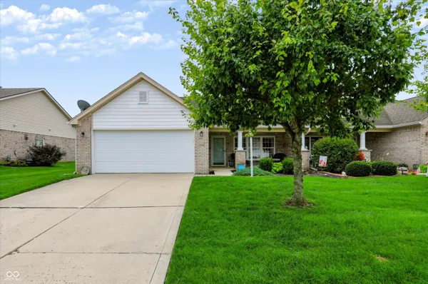 $285,000 | 1068 Hilltop Commons Boulevard, Whiteland, IN 46184