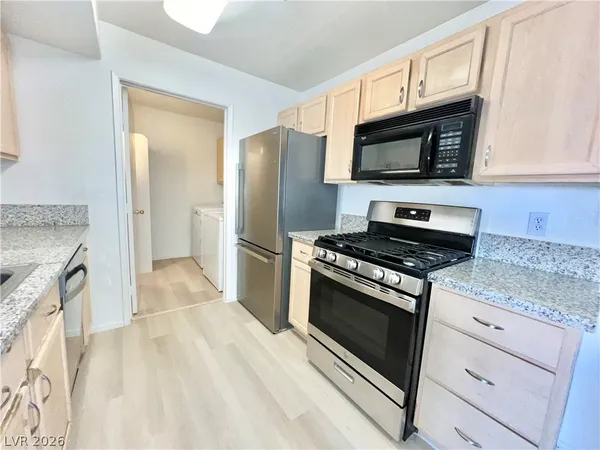 $1,500 | 950 Seven Hills Drive, Unit 1024, Henderson, NV 89052