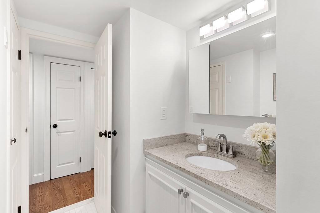 404 Paradise Road, Unit 3A Swampscott, MA 01907 - Photo 14 of 35 Gallery Image 14