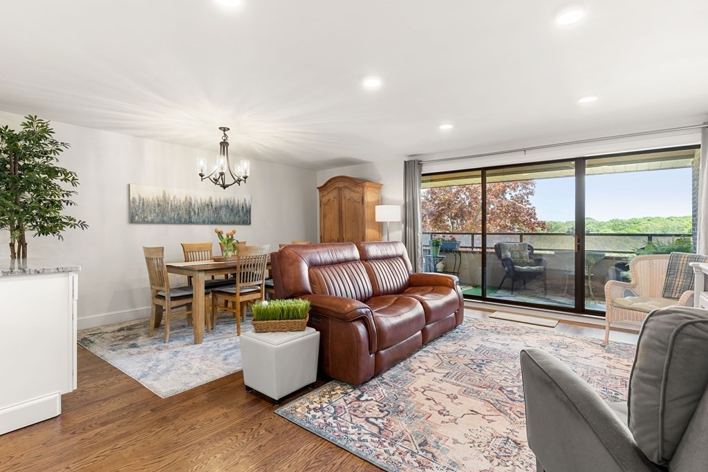 404 Paradise Road, Unit 3A Swampscott, MA 01907 - Photo 2 of 35 Gallery Image 2