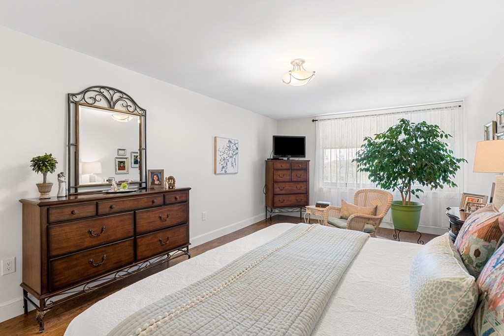404 Paradise Road, Unit 3A Swampscott, MA 01907 - Photo 22 of 35 Gallery Image 22
