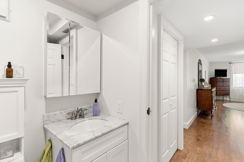 404 Paradise Road, Unit 3A Swampscott, MA 01907 - Photo 23 of 35 Gallery Image 23