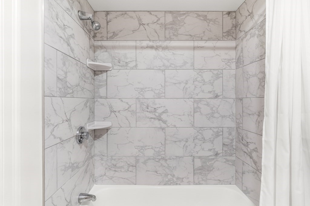 404 Paradise Road, Unit 3A Swampscott, MA 01907 - Photo 24 of 35 Gallery Image 24
