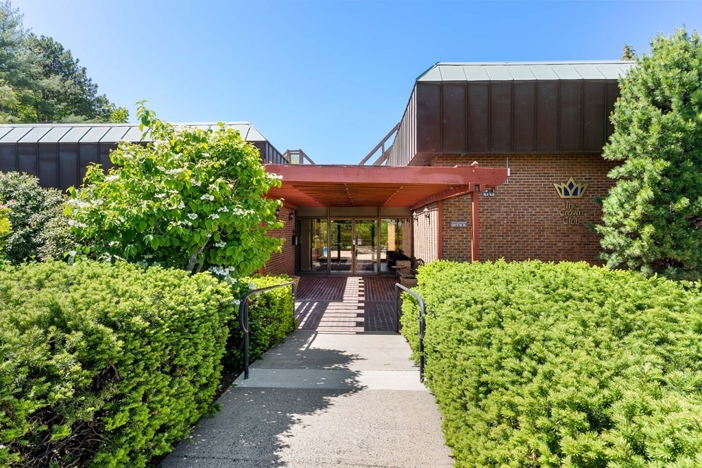 404 Paradise Road, Unit 3A Swampscott, MA 01907 - Photo 27 of 35 Gallery Image 27