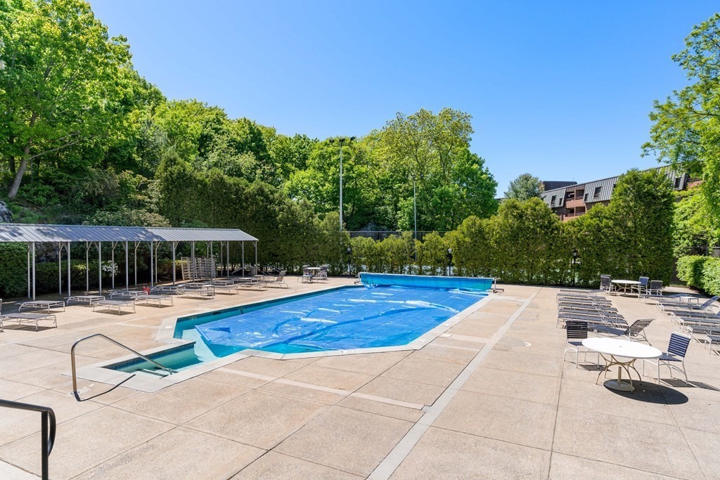 404 Paradise Road, Unit 3A Swampscott, MA 01907 - Photo 32 of 35 Gallery Image 32