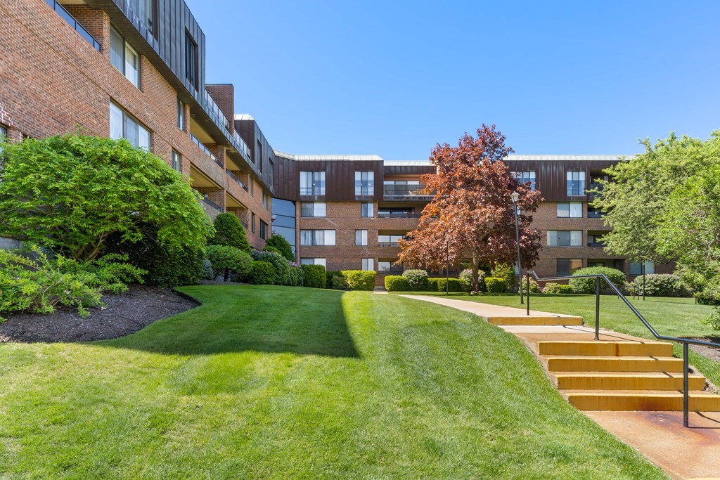 404 Paradise Road, Unit 3A Swampscott, MA 01907 - Photo 35 of 35 Gallery Image 35