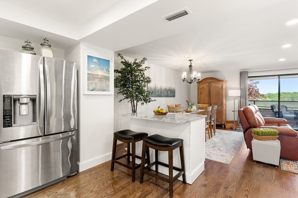 404 Paradise Road, Unit 3A Swampscott, MA 01907 - Photo 10 of 35 Gallery Image 10