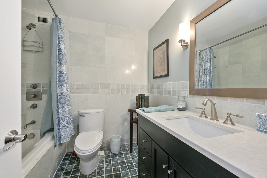 1030 North State Street, Unit 2GH Chicago, IL 60610 - Photo 11 of 15