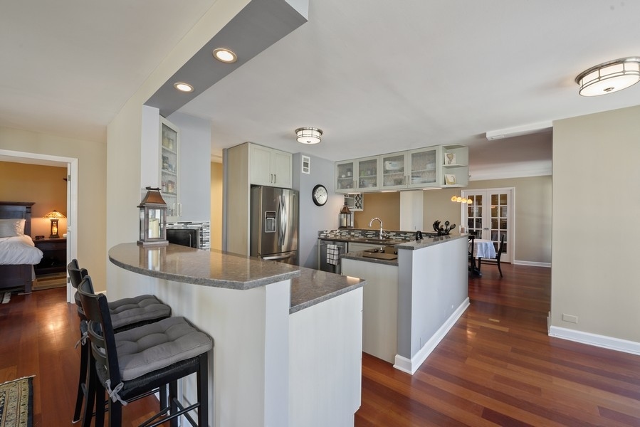 1030 North State Street, Unit 2GH Chicago, IL 60610 - Photo 5 of 15