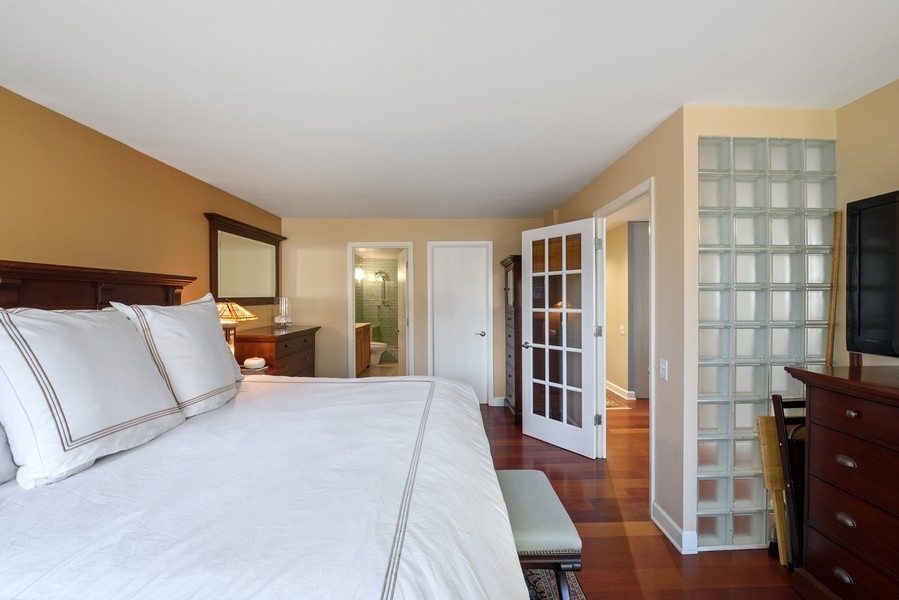 1030 North State Street, Unit 2GH Chicago, IL 60610 - Photo 8 of 15