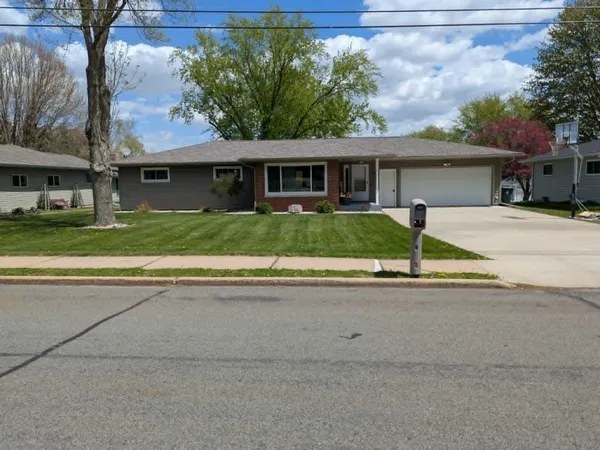 $289,900 | 1909 South Palmetto Avenue, Marshfield, WI 54449