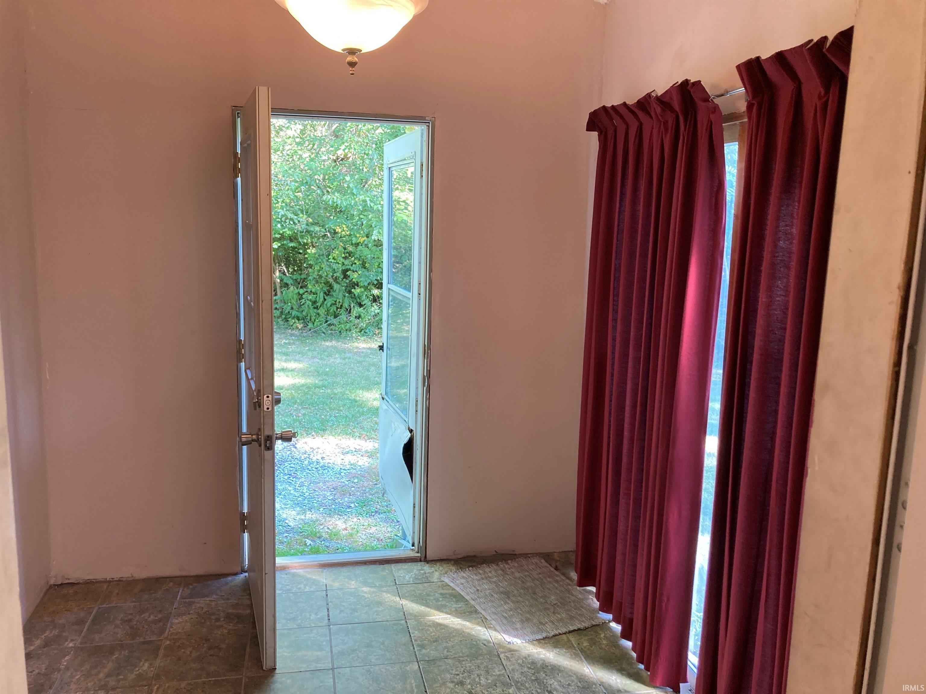 5035 Wabash Road Huntington, IN 46750 - Photo 5 of 11 Gallery Image 5