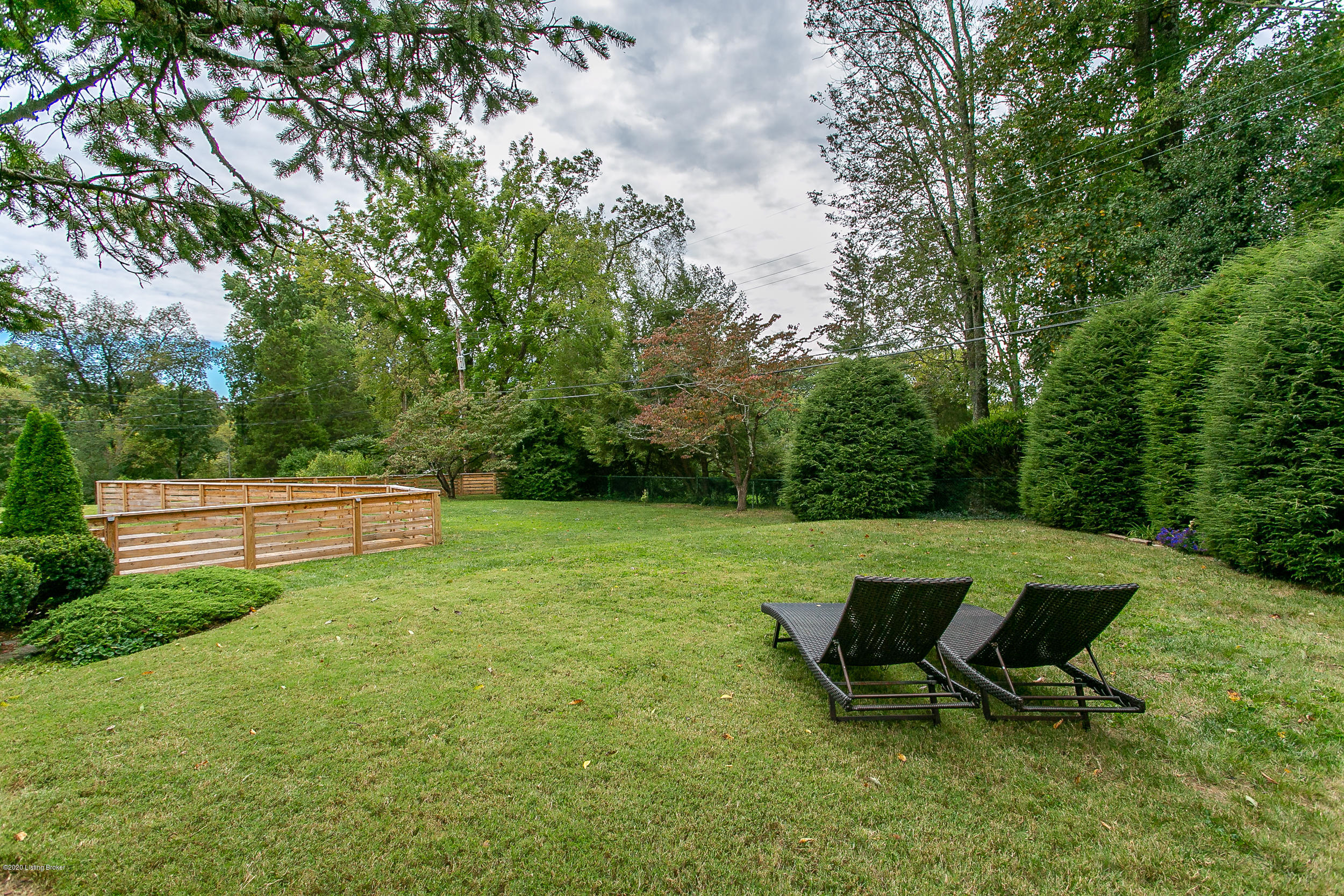 3402 Flinthaven Road Louisville, KY 40241 - Photo 38 of 56 3402 Flinthaven Rd exteriors-15