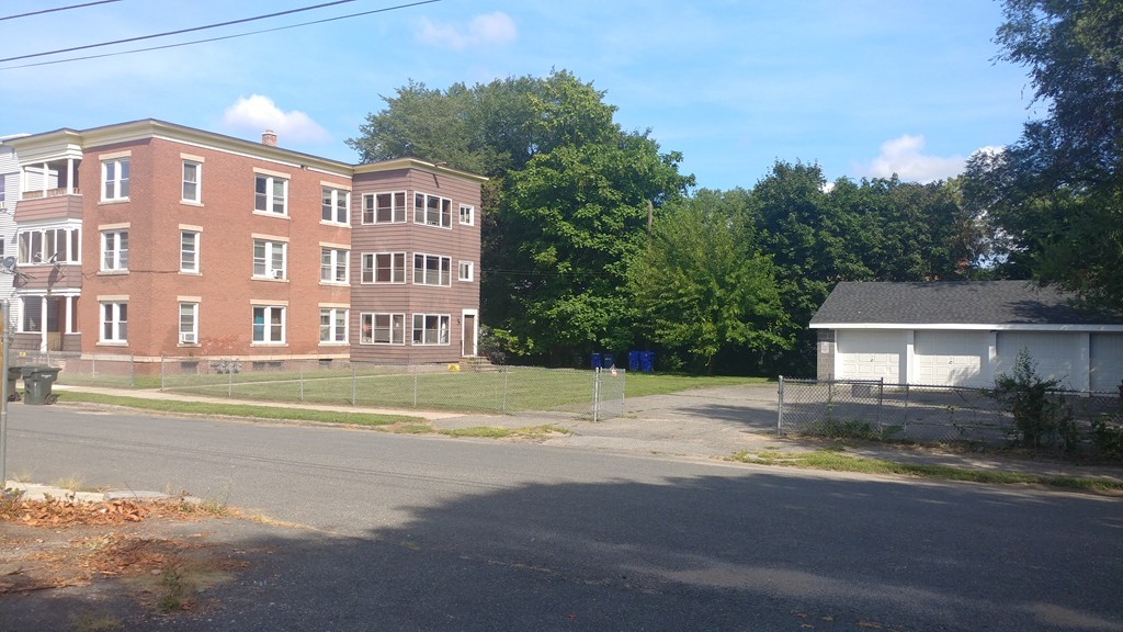 288 Centre Street Springfield, MA 01151 - Photo 1 of 4