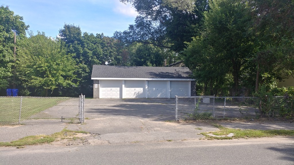 288 Centre Street Springfield, MA 01151 - Photo 4 of 4