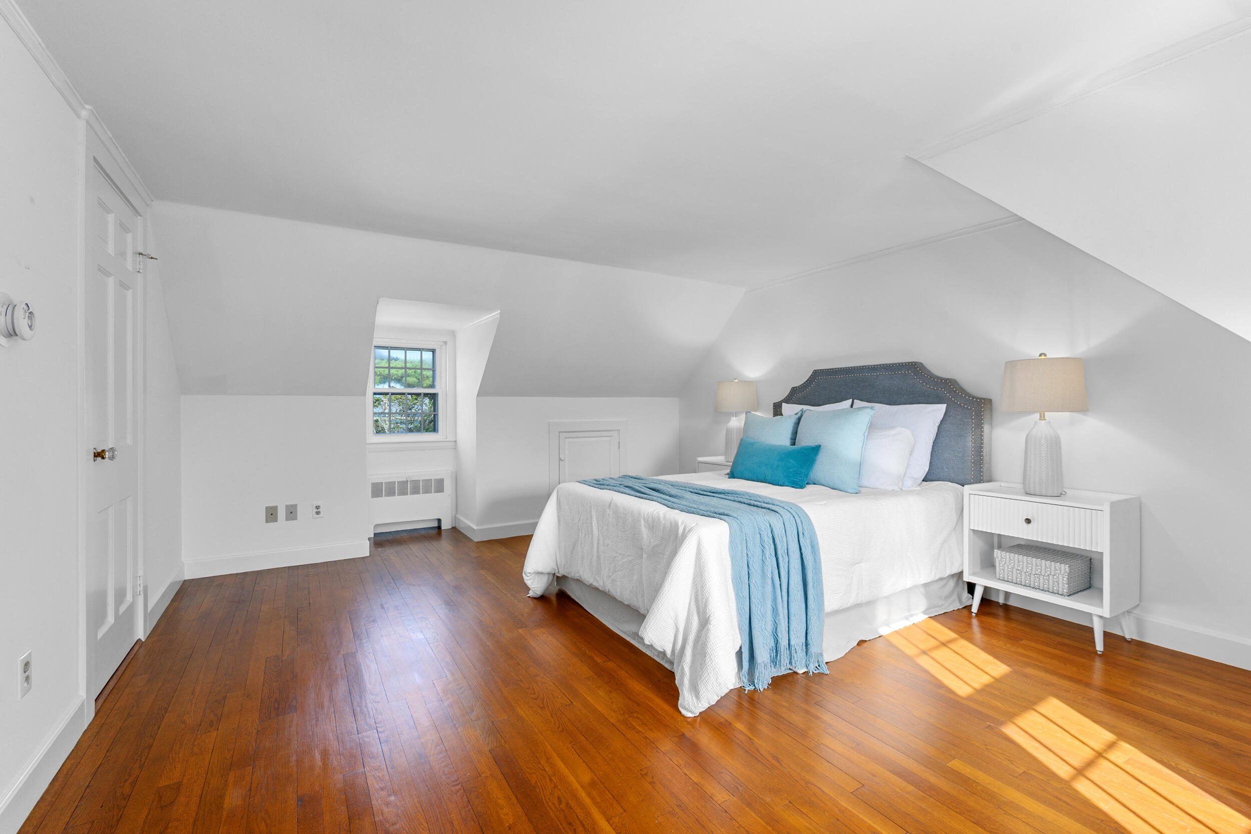 153 Shore Road Chatham, MA 02633 - Photo 31 of 59 second bedroom