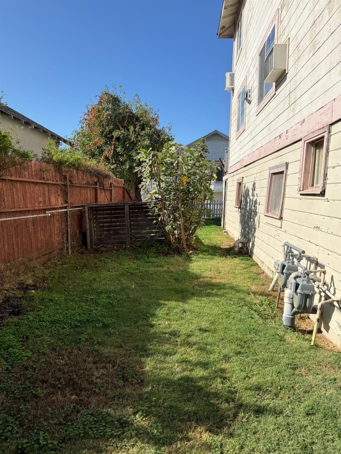 301 B Street Isleton, CA 95641 - Photo 6 of 30 a view of a house with a yard