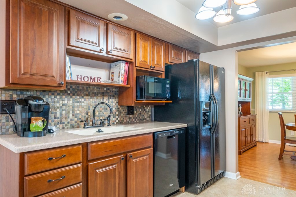 2422 Hemphill Road Kettering, OH 45440 - Photo 12 of 46