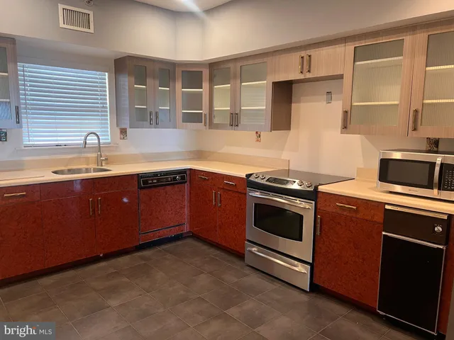 $288,000 | 6073 Main Street, Voorhees, NJ 08043