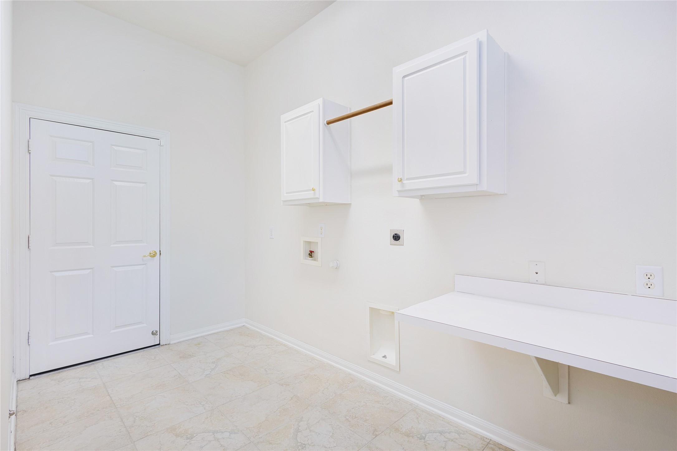 43 Tarrytown Way Conroe, TX 77384 - Photo 28 of 41 a view of storage and utility