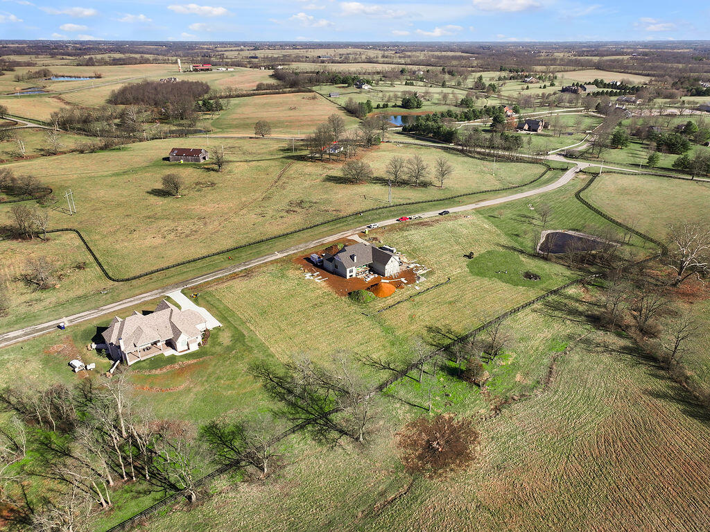 244 Doe Run Road Nicholasville, KY 40356 - Photo 8 of 15 DJI_20260120000018_0471_D