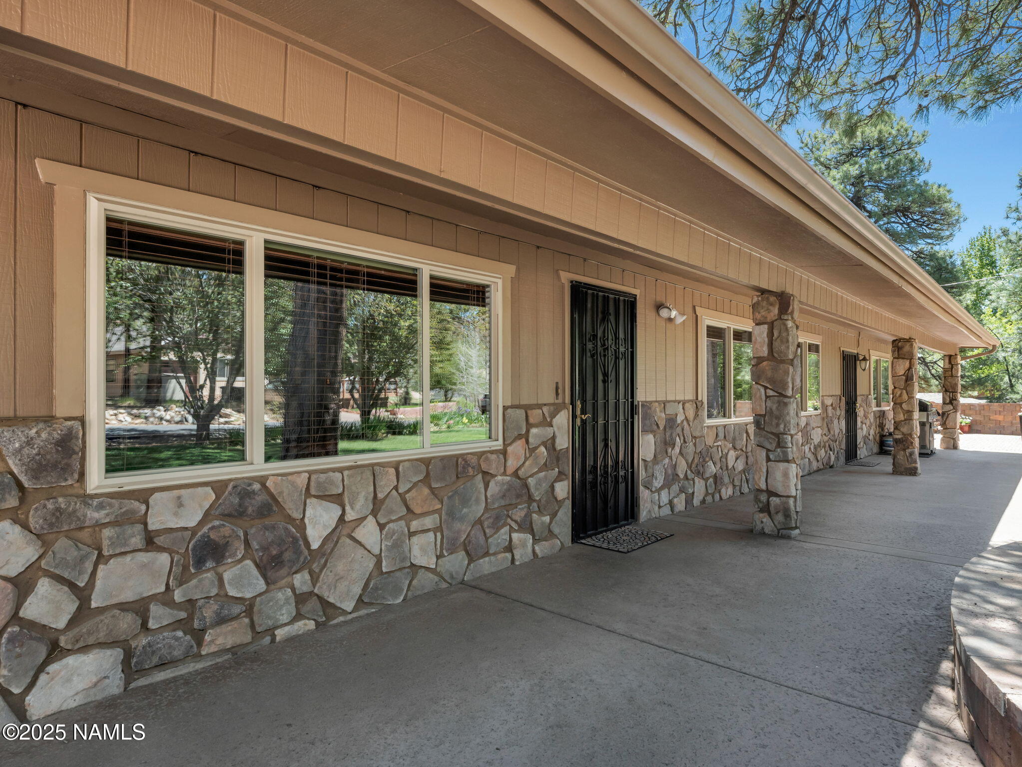 3194 North Riviera Way Flagstaff, AZ 86004 - Photo 4 of 60 3194 N Riviera Way