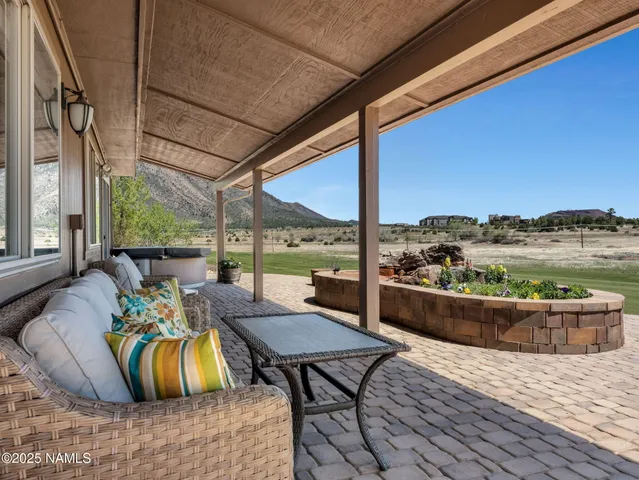 $992,000 | 3194 North Riviera Way, Flagstaff, AZ 86004